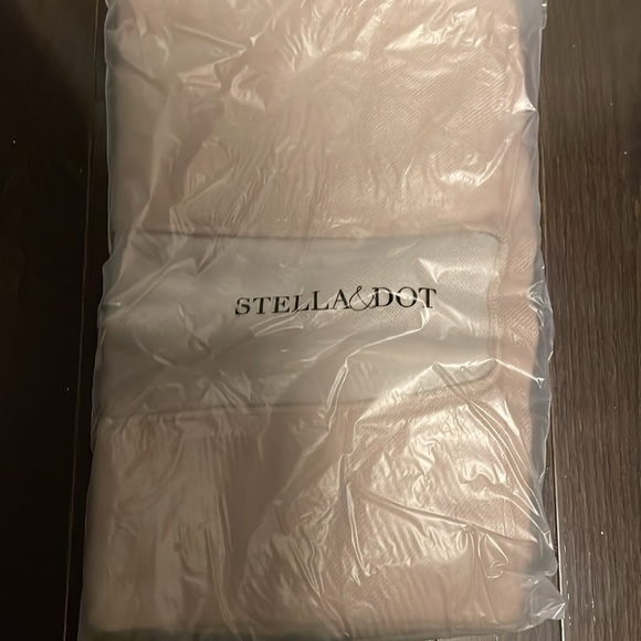 Stella and Dot reversable poncho - Picture 3 of 3